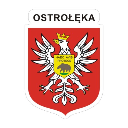 Naklejka z herbem Ostrołęki i napisem Ostrołęka nad herbem, herb i napis posiadają białą obwódkę, która jest białym tłem dla herbu Ostrołęki i napisu. Wymiar naklejki 12 cm wysokości.