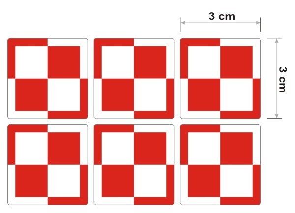 Zestaw 6 szachownic lotniczych Polski o długości boku 3 cm.