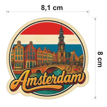 Kolorowa, wodoodporna naklejka o średnicy 8 cm. Naklejka przedstawia kilka elementów Amsterdamu, flagę Holandii w tle i napis Amsterdam.