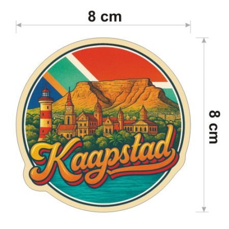 Kolorowa, wodoodporna naklejka o średnicy 8 cm. Naklejka przedstawia kilka elementów Kapsztadu, flagę Południowej Afryki w tle i napis Kaapstad.