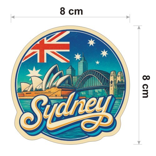 Kolorowa, wodoodporna naklejka o średnicy 8 cm. Naklejka przedstawia kilka elementów Sydney, flagę Australii w tle i napis Sydney.