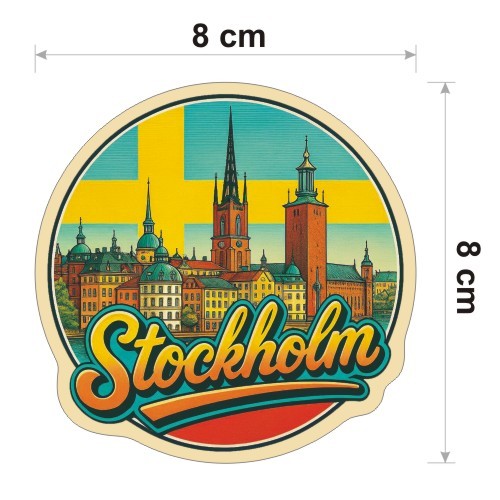 Kolorowa, wodoodporna naklejka o średnicy 8 cm. Naklejka przedstawia kilka elementów Sztokholmu, flagę Szwecji w tle i napis Stockholm.